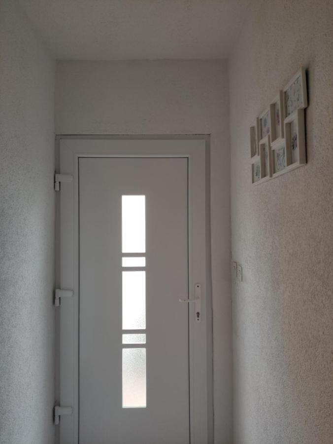 Apartmani Mara Rogoznica Rogoznica  Bagian luar foto